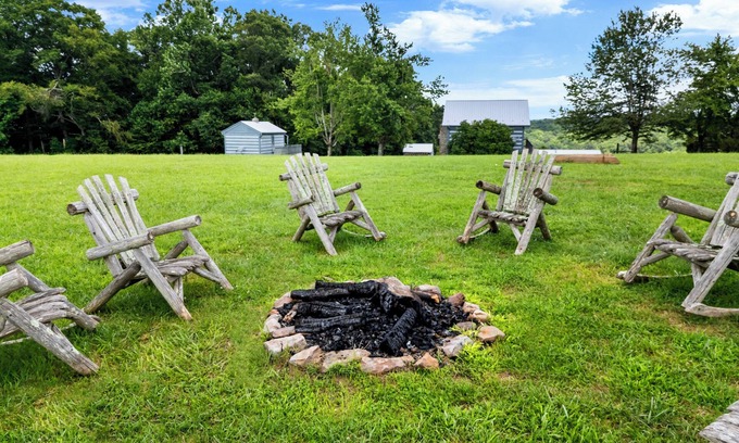 Fancy Gap Cabin | Peaceful Pines Mountain Cabin with Jacuzzi and Views! Cabin 12