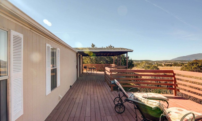 Sandia Park House | Peaceful Sandia Park Retreat w/Deck & Views!