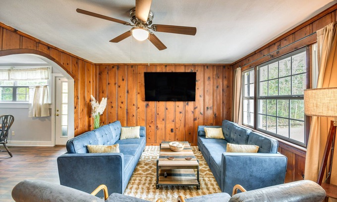 East Tallassee Cottage | Peaceful Tallassee Cottage on 2 Acres!