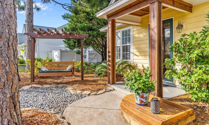 Myrtle Grove House | Peaceful Wilmington Home Near Beach & Downtown!