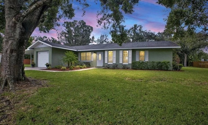 Arcadia House | Peach Paradise-Enjoy a cozy retreat in the country!