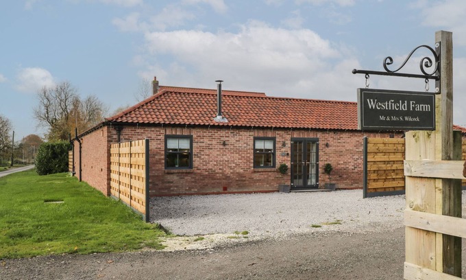 Fangfoss Cottage | PEACOCKS REST, pet friendly, luxury holiday cottage in Pocklington