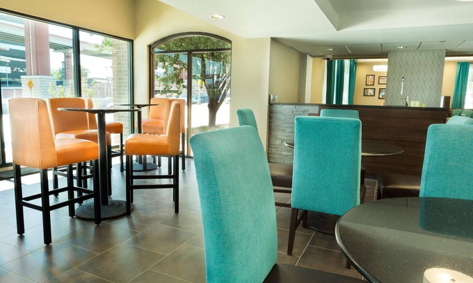 North San Antonio - SAT Hotel | Pear Tree Inn San Antonio Airport