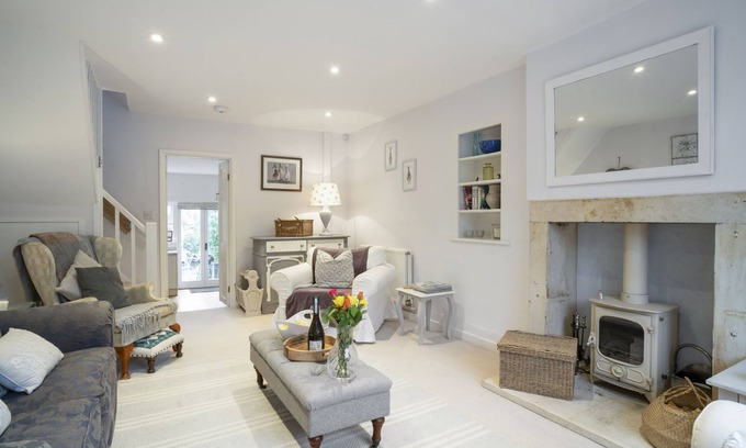 Blockley Cottage | Pearl Cottage, Cotswold Cottage sleeping 5 people in 3 bedrooms