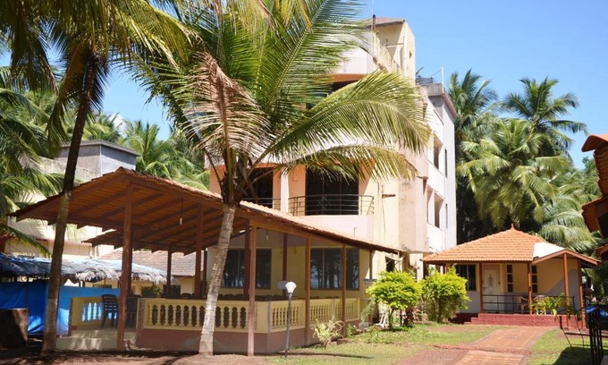 Ladghar Hotel | Pears Beach Resort