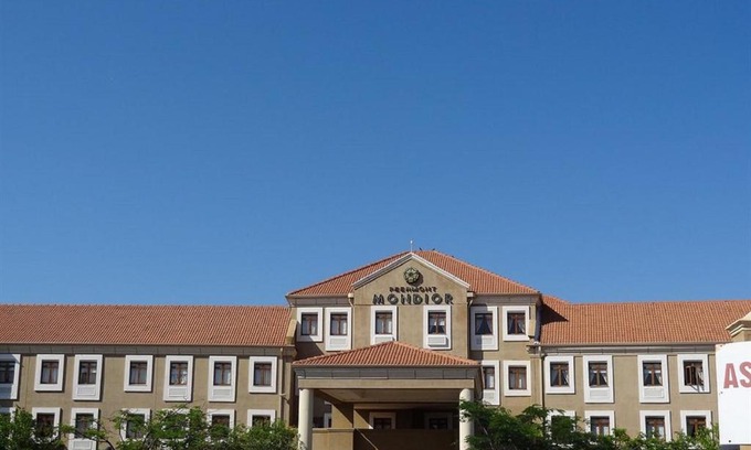 Gaborone Hotel | Peermont Mondior Hotel