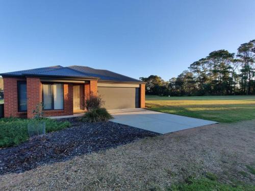 Metung House | Pelican Cliff