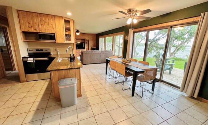 Ashby Cabin | Pelican Perch - Ashby
