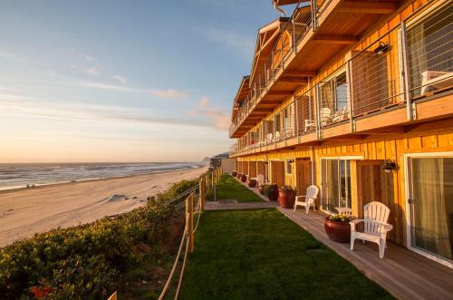 Lincoln City Hotel | Pelican Shores Inn