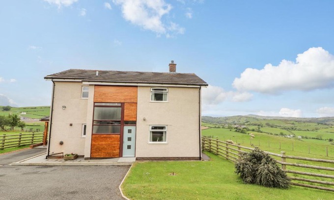 Llannefydd House | Pen Bryn Llan