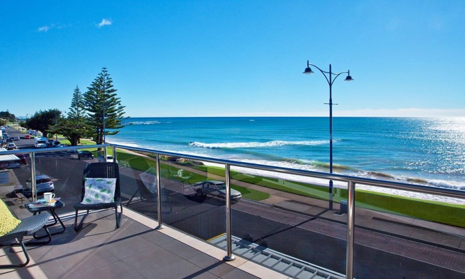 Penguin Apartment | Penguin Waterfront Escape