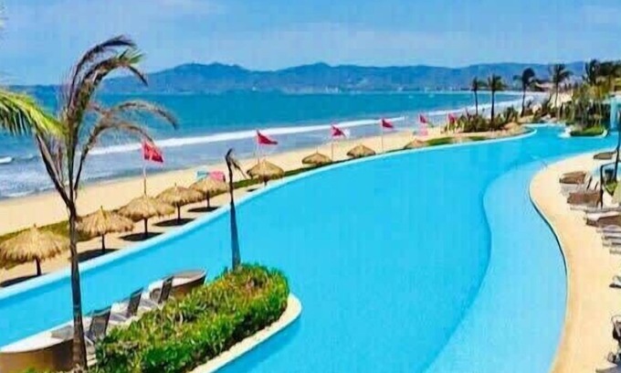 Flamingos Apartment | Peninsula Beachfront w/Sea view, near Attractions