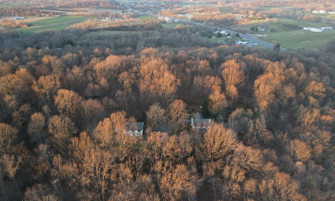 Refton Cottage | Pennsy Ridge Hideaway: Relax in our centrally-located wooded retreat w/hot tub