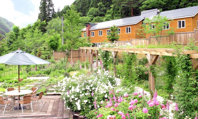 Minakami Bed & Breakfast | Pension Asanebou