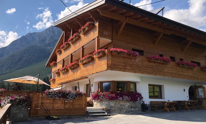 Obsteig House | Pension Aschlandhof