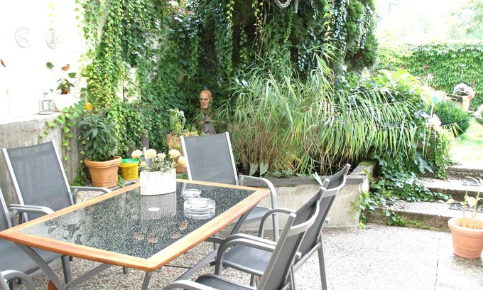 Bad Hoenningen House | Pension Carmen