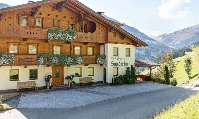 Fuegen Apartment | Pension Sonderbichlhof - Durjoch
