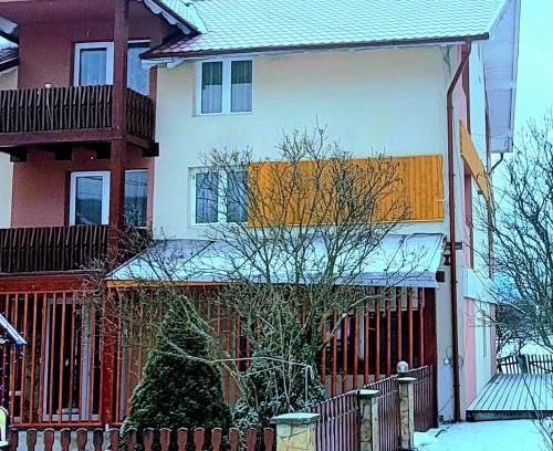 Neagra Sarului House | Pensiunea Casa Maia