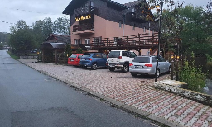 Petrosani House | Pensiunea Melinda
