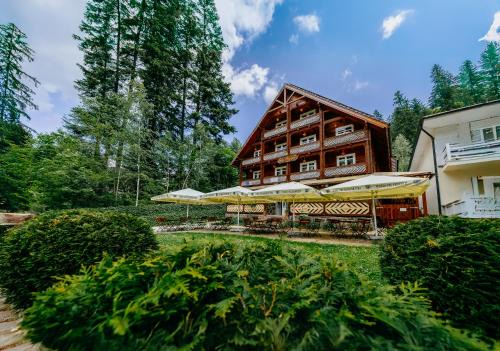 Baile Tusnad House | Pensiunea Vanatorul