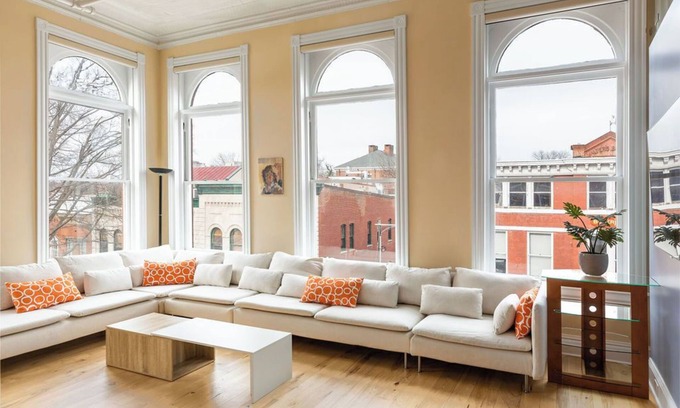 North Downtown Apartment | Penthouse Apartment Overlooking Downtown Mall