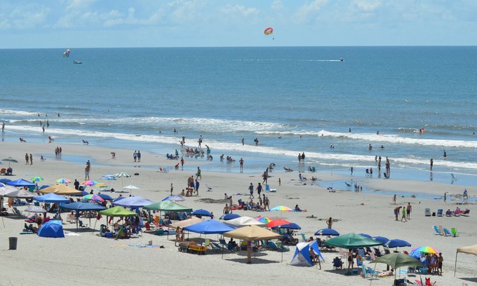 Ash Condo | Penthouse Beach/Ocean Front Unit, 2 Pools, 1mi walk to dwtn/shops