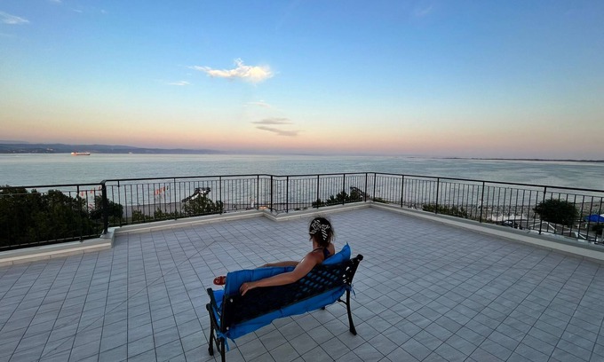 Marina Julia Apartment | PENTHOUSE BY THE SEA