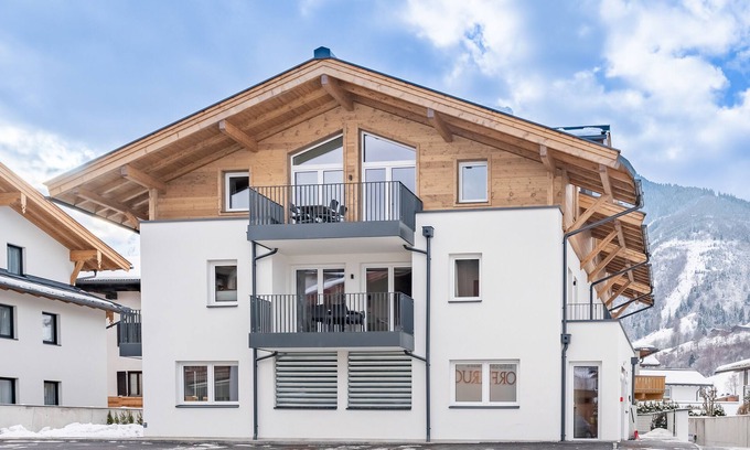 Kaprun Apartment | Penthouse in the heart of Kaprun & stunning views