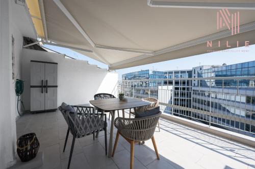 Vardaris Apartment | Penthouse Level 7, Nilie Hospitality MGMT