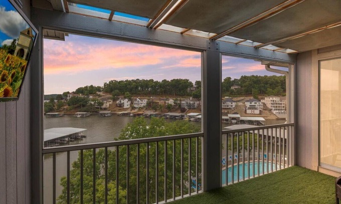 Village of Four Seasons Condo | Penthouse Level Condo w/Lake & Pool Views, Boat Slip, Tennis & Pickleball