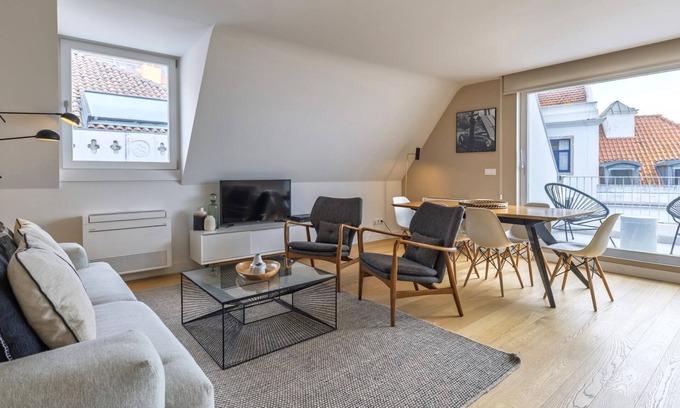 Se Apartment | Penthouse on the Tagus in Alfama by LovelyStay