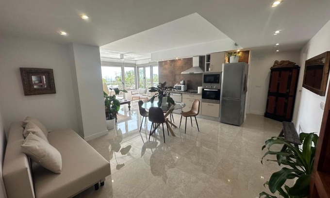 Malaga-Este Apartment | Penthouse Puerta de Pedregalejo