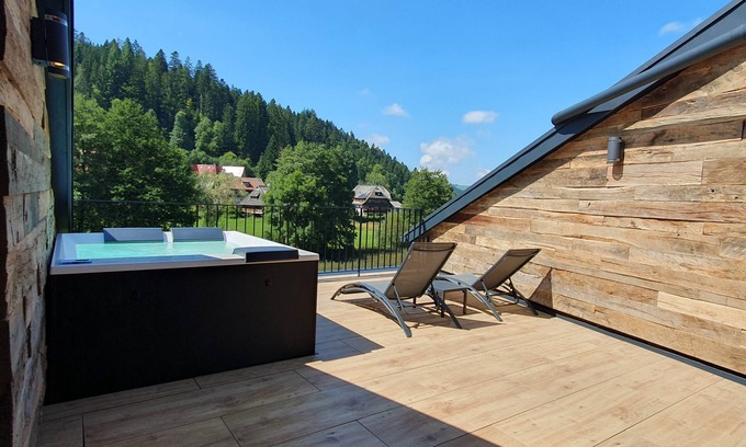 Hinterzarten Apartment | Penthouse Suite with whirlpool | Hinterzarten