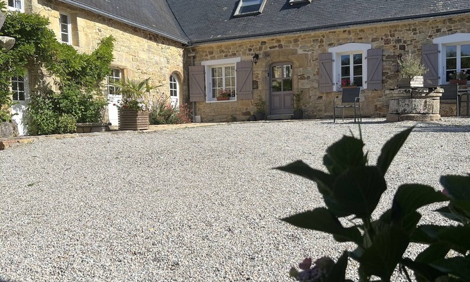 Crozon House | Penty Yves & his annex in a 17th century farmhouse for 10 people