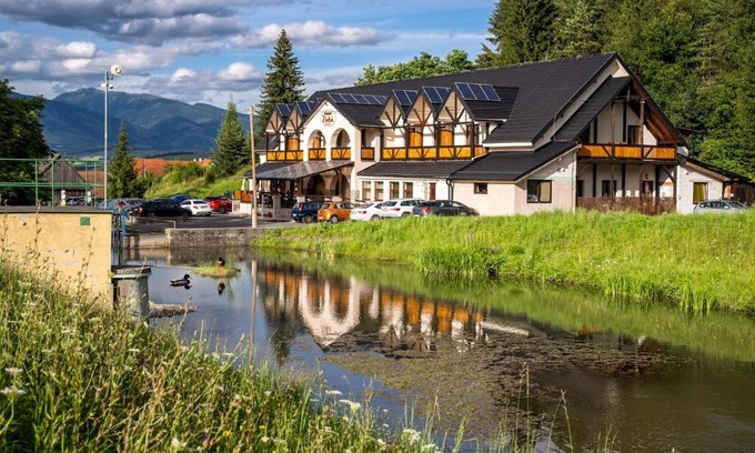 Zavazna Poruba House | Penzión ZIVKA