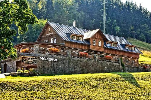 Velka Upa Hotel | Penzion Marienka