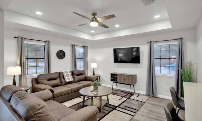 Taylor House | Peppercorn Yellow in Taylor TX