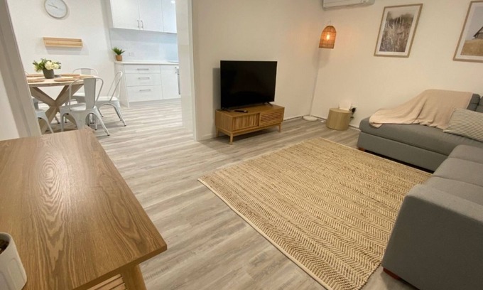 West Busselton House | Peppermint Cottage-beautiful, newly renovated holiday home property that will take your breath away