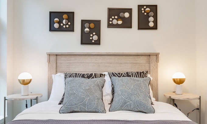 Broadway House | Perch - Howell Haven 33: Pet-Friendly Urban Haven in Historic Capitol Hill