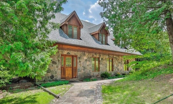 Caledon Cottage | Perfect 10 acres private quiet property for small events & family gatherings
