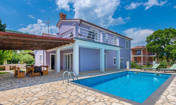 Drenje Villa | Perfect beach vacation with private pool and sea view