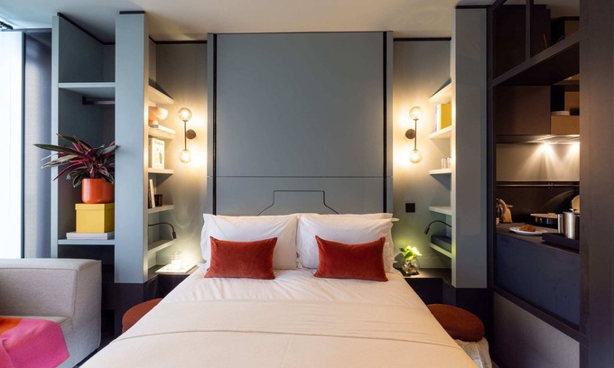 Wandsworth Apartment | Perfect City Break - Studio with Cinema and Gym