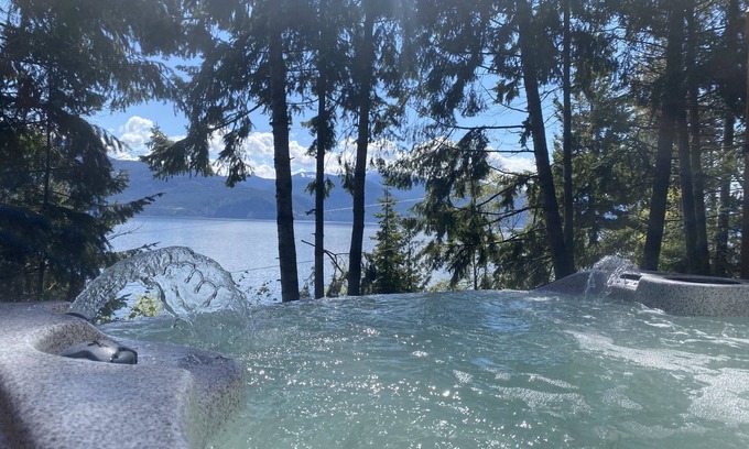 Sagle House | Perfect Combination Ski/Lake/Mountain Cabin - Lake Pend Oreille Idaho