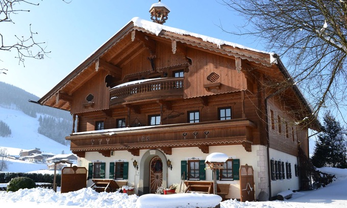 Leogang Apartment | perfect cozy apartment for all activities with mountain views