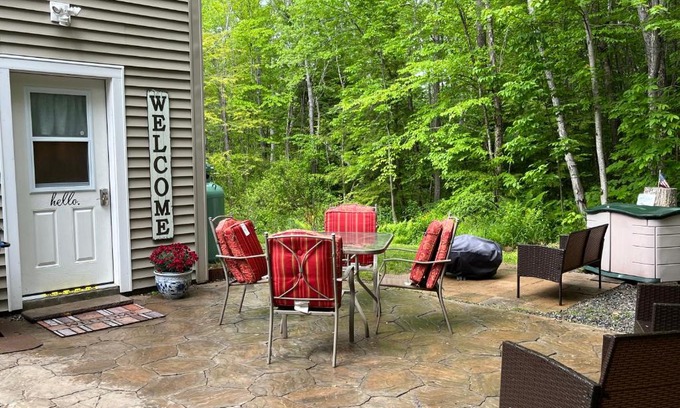 Gilmanton Apartment | Perfect Cozy Lake Retreat - Central New Hampshire
