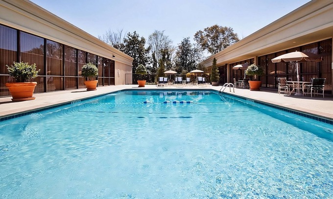 Eagan Park Apartment | Perfect Escape Near ATL: Relax by the Pool, Enjoy Gym & Dining Options