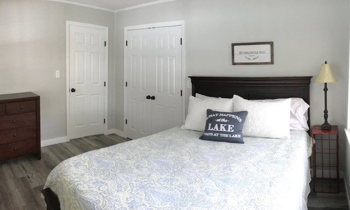 Cropwell Cabin | Perfect Family Lake House - Lake Logan Martin - Pell City, AL
