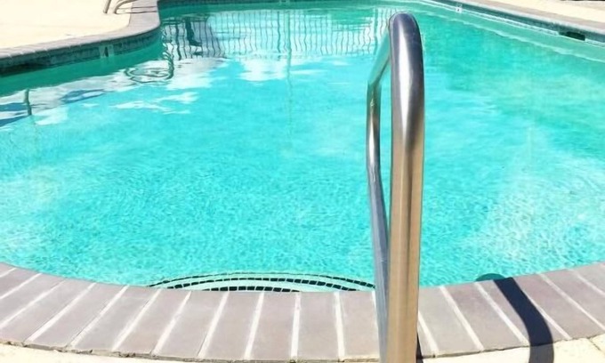 Boardman Hotel | Perfect for a Family or Friends! 2 Spacious Rooms with Gorgeous Views, Pool!