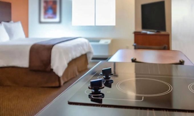 Billings Hotel | Perfect for Families: Pet-Friendly Room w/Kitchen Near ZooMontana & Parks