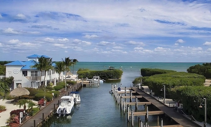Tavernier Apartment | Perfect for Groups! 2 Units with Ocean View, Full Kitchens, Outdoor Pool!